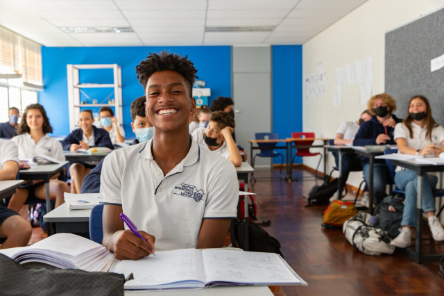 Bangun Masa Depan Cerah: Sekolah Terbaik di Cape Town Afrika