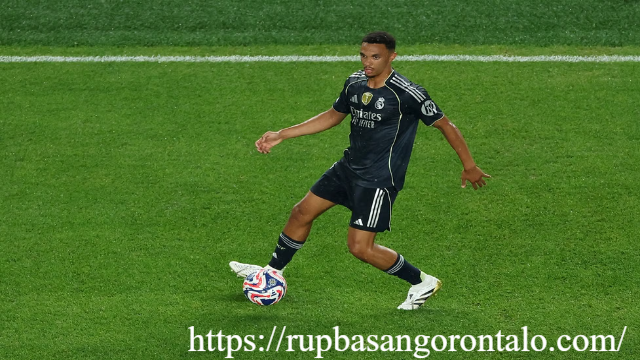Trent Alexander-Arnold Masih Hijau